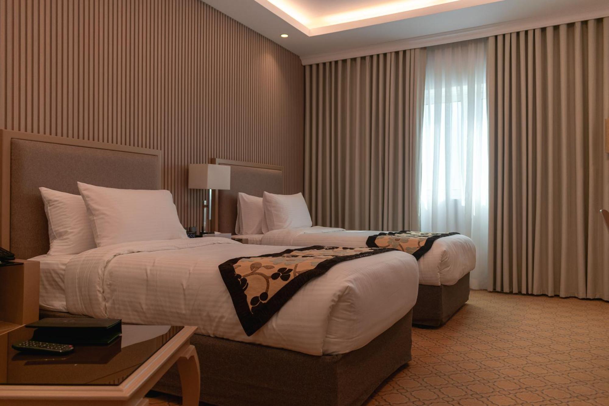 Best Western Plus Jeddah Hotel Madinah Road Exterior photo