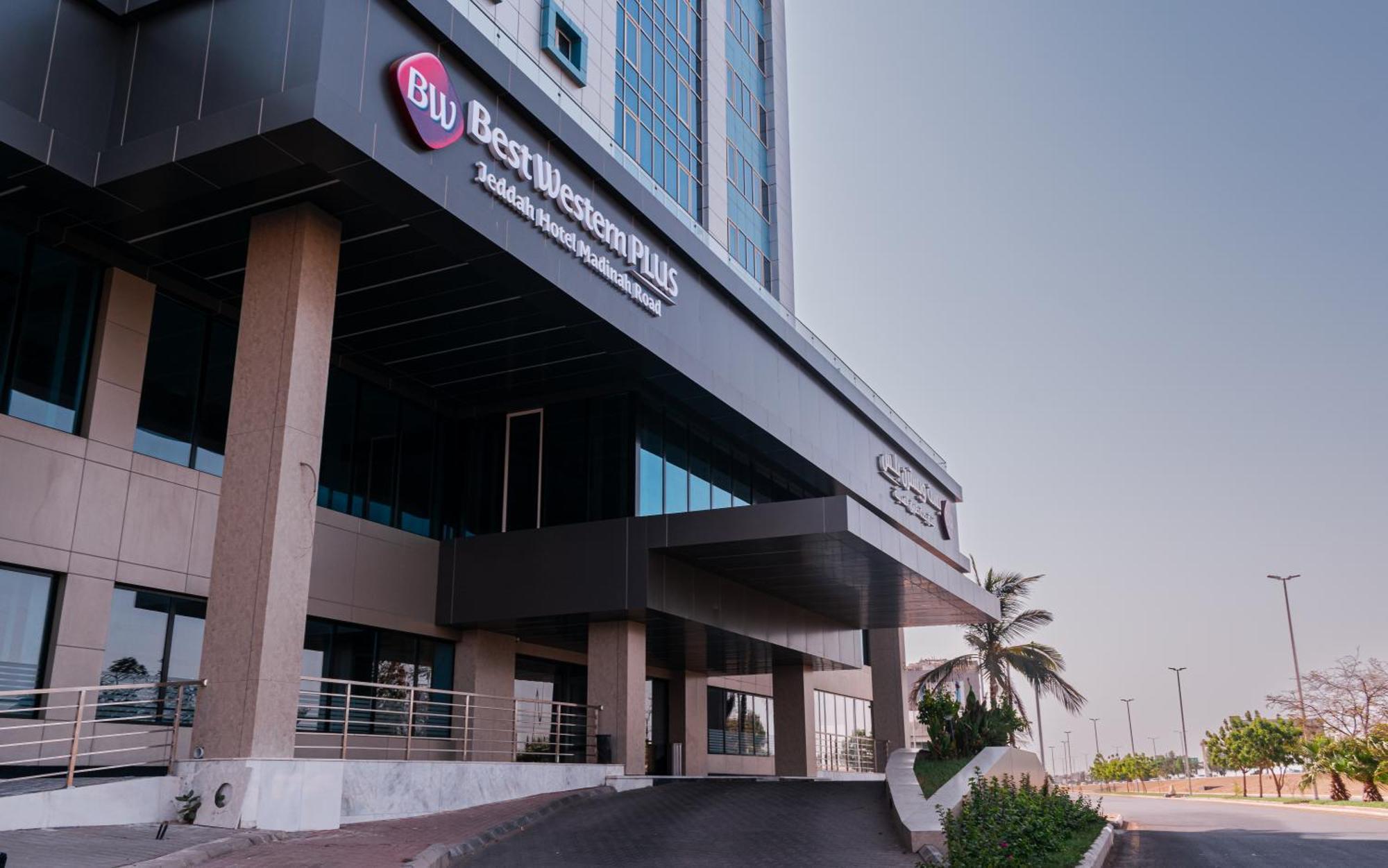Best Western Plus Jeddah Hotel Madinah Road Exterior photo